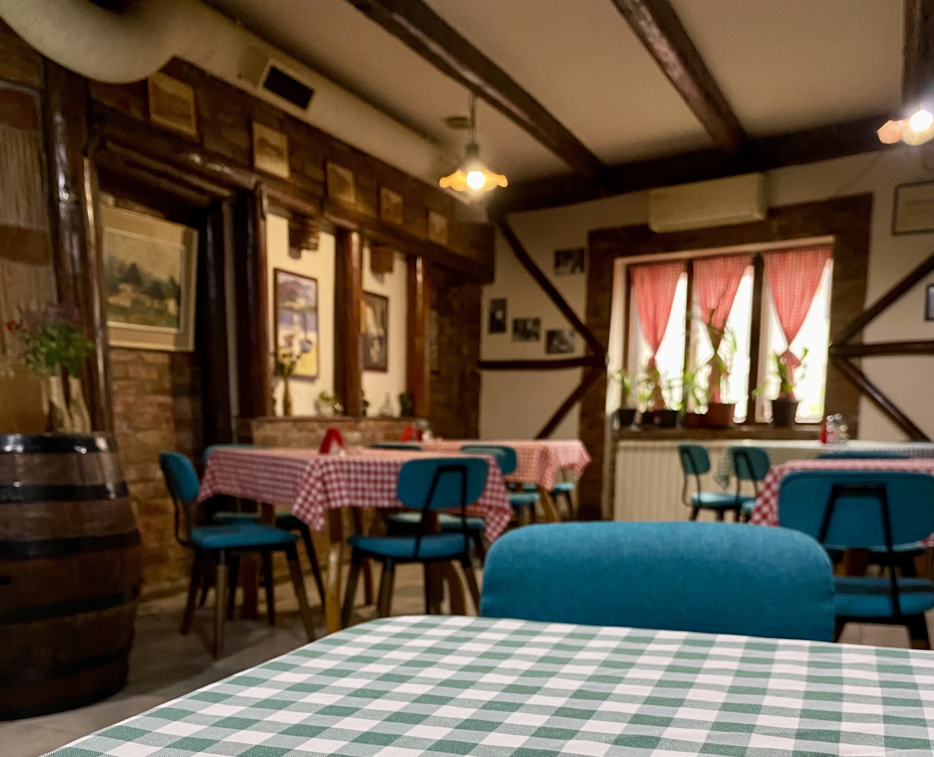 Restoran Stanišić enterijer ili eksterijer